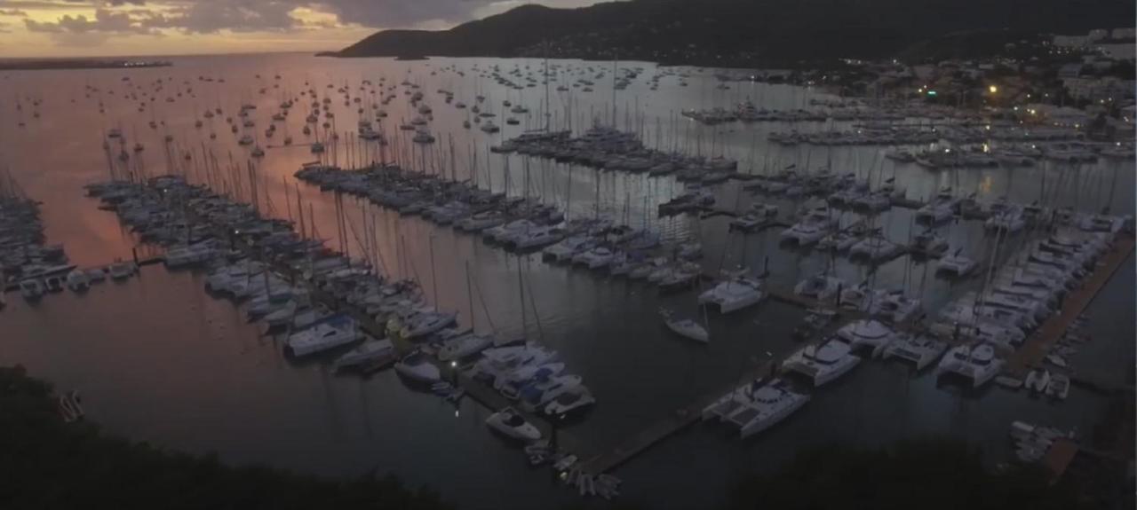 Imagine972 Martinique Bateau Hotel A Quai Le Marin 3 Cabines 3 Salles De Bains 6 Pers Maxi ภายนอก รูปภาพ